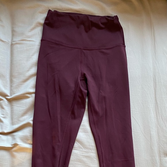 Assorted Lululemon Clothing- perfect condition - Picture 2 of 9